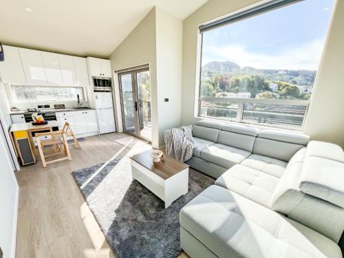 Tawa Casa | The Lodge @ Pembroke