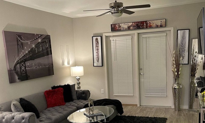 Northlake Apartamento | *The London Modern Luxury Rental* ATLANTA/POOL/BALCONY