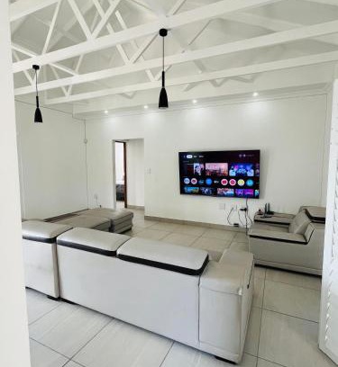 Nelspruit Casa | The Lonely Mountain