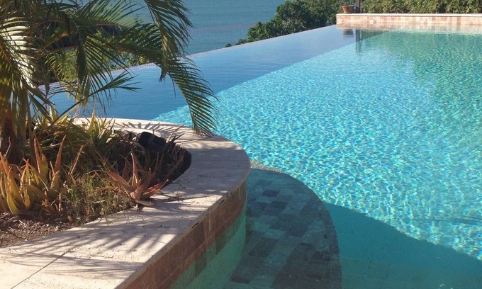 Willikies Villa | The Long House - Villa de lujo frente al mar con unas vistas impresionantes