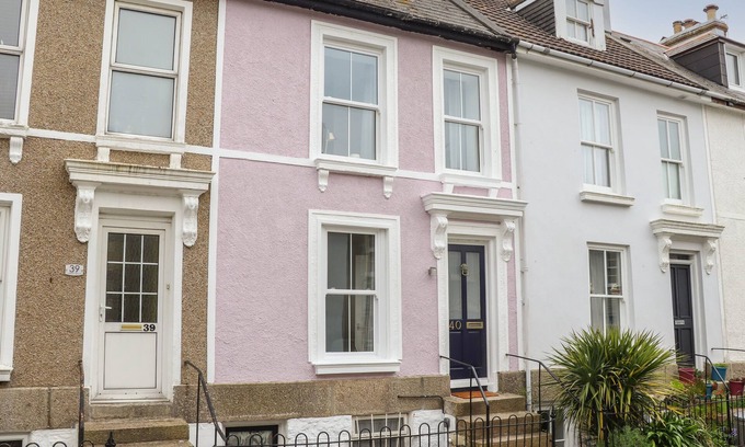 Chysauster Cabaña | THE LOOKOUT, pet friendly, country holiday cottage in Penzance