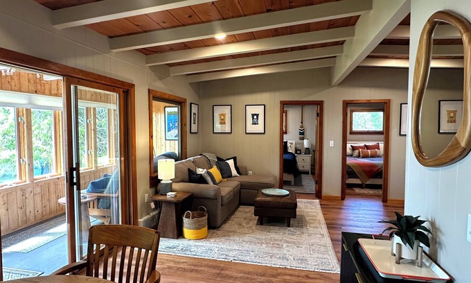 Mackinac County Cabina | The Loon's Landing