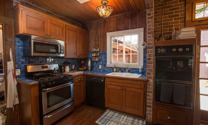 Los Alamos Casa | The Los Alamos Roadhouse