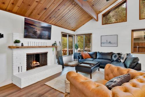 Boulder Bay Chalet De Esquí | The Lost Compass- Hot Tub- Games- Walk To Lake or Marina