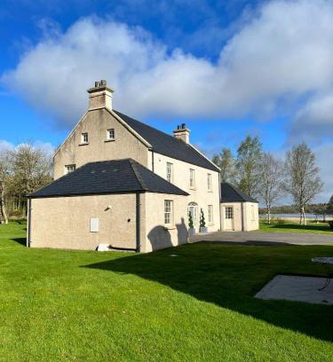 Enniskillen Casa | The Lough Erne House at Golf Village Lough Erne Resort