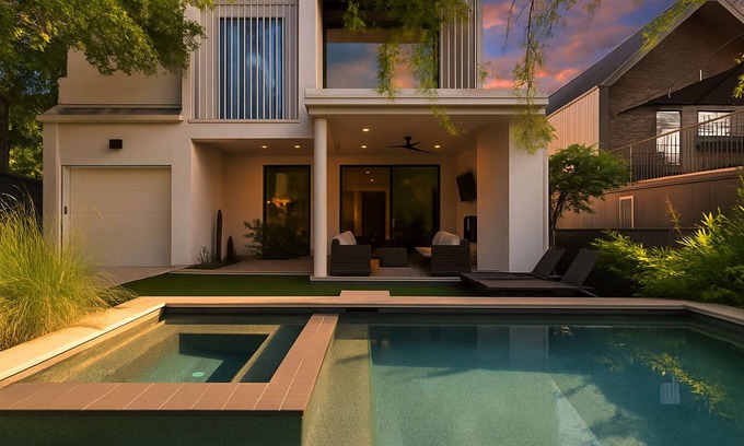 Bouldin Casa | The Lunith Retreat, House and ADU