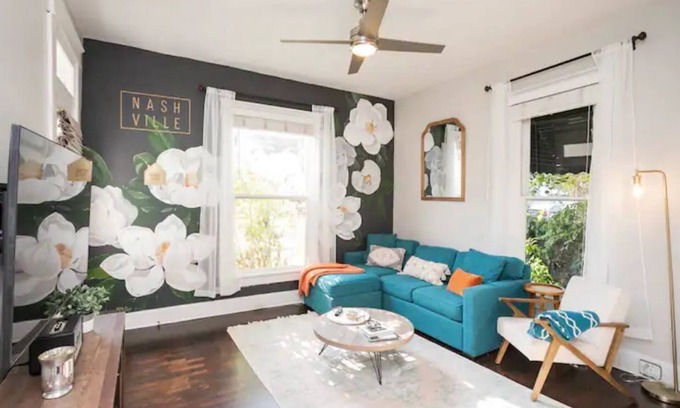 East Nashville Cabaña | The Magnolia Cottage * Walk to 5 Points*Large Deck