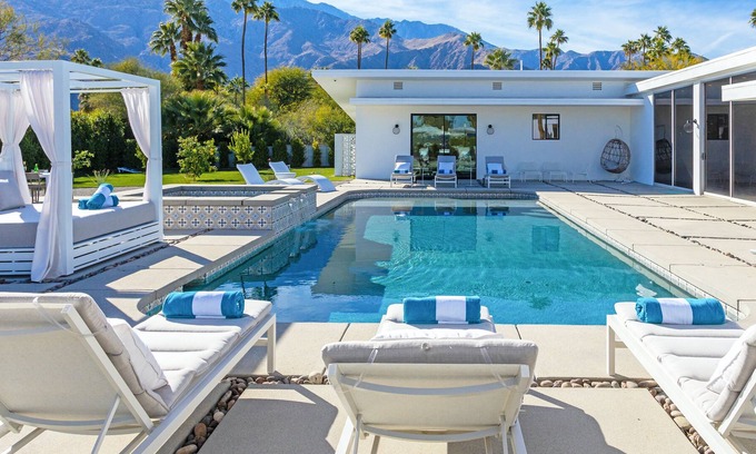 El Mirador Casa | The Majestic Estate - Luxury Mid-Mod Private Estate!