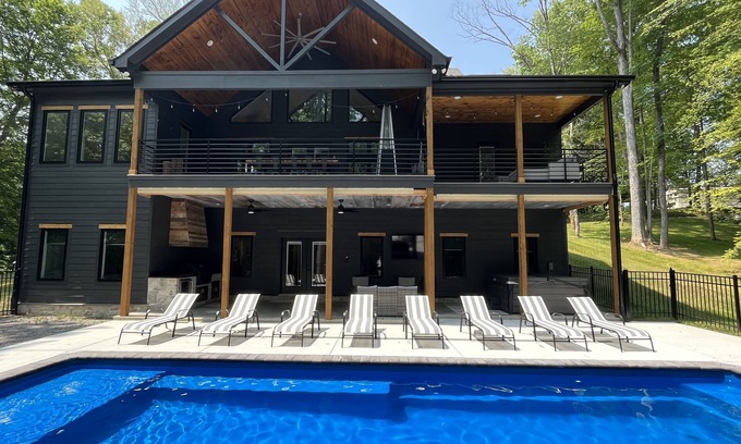 Smithville Casa | The Manor @ Center Hill Lake w/ private pool