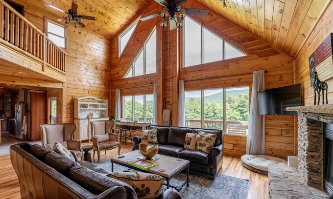 Ennice Chalet De Esquí | The Manor House at Saddle View Farms