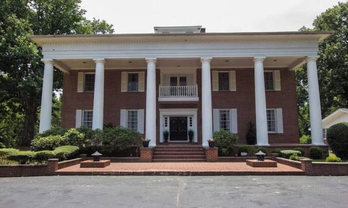 Church Street Casa | The Mansion Headquarters Retreat near Atl airport