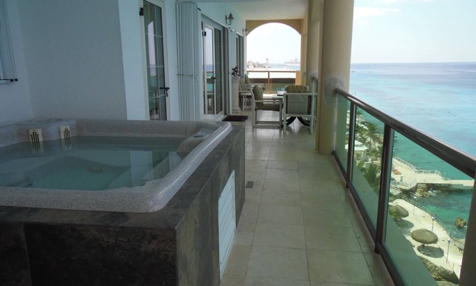 Colonia Andres Condominio | El Cantil THE MANSION - Splendid Oceanfront Penthouse - La mejor ubicación en Cozumel