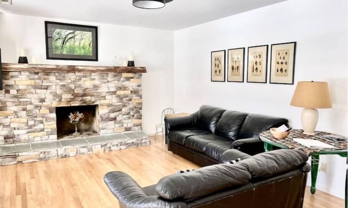 Fayetteville Casa | The Maple House