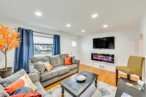 Maple Heights Casa | The Maple Tree Home 14 Mi to Downtown Cleveland