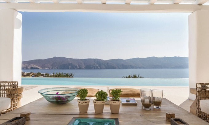 Mykonos Villa | Luxurious 5-bedroom villa with WiFi, AC in fabulous Mykonos