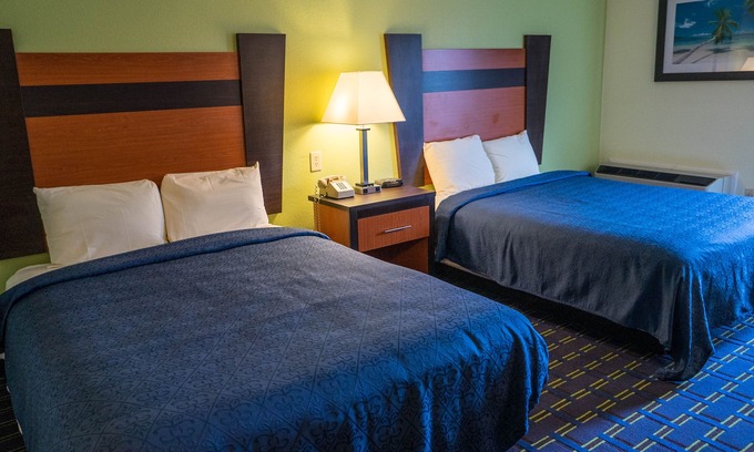 West Yarmouth Hotel | The Mariner Resort on Cape Cod!!