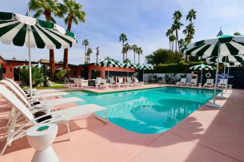 Warm Sands Hotel | The Marley Hotel by AvantStay 20 OCC Full Hotel Buyout in Palm Springs w Pool Hot Tub