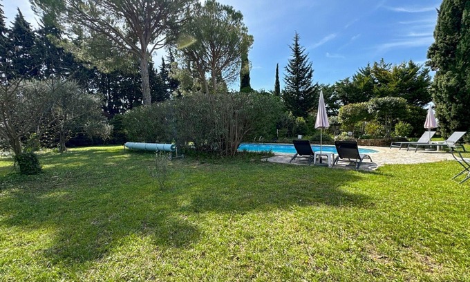 Jonquieres Otro | The Mas des Kiwis : A Stunning Property with a Heated Pool in Provence.