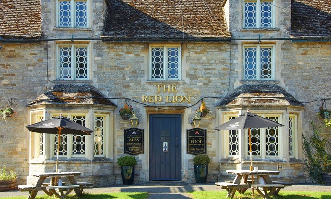 Evenley Cabaña | THE MATCHBOX, pet friendly, with open fire in Evenley