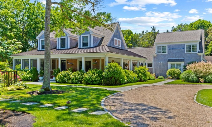East Orleans Casa | Privado compuesto de estilo complejo Orleans w / piscina climatizada y spa, fogón y cabaña