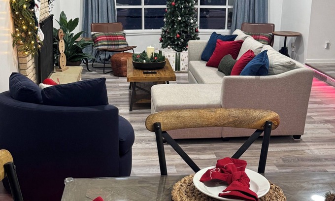 Lansing Casa | The Mid-Century Retreat