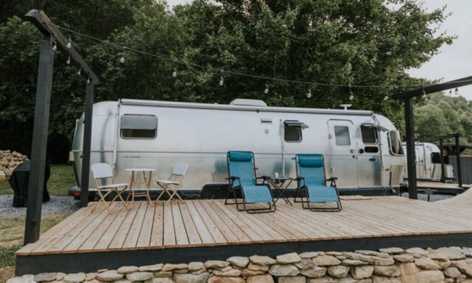 Flag Pond Casa | The Mimi Unit 9- Not Pet Friendly - Glamping Retro