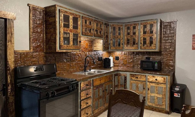 Deadwood Casa | The Miner's Getaway in Lead, SD