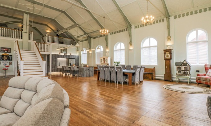 Stanley Cabaña | The Miners Hall Retreat
