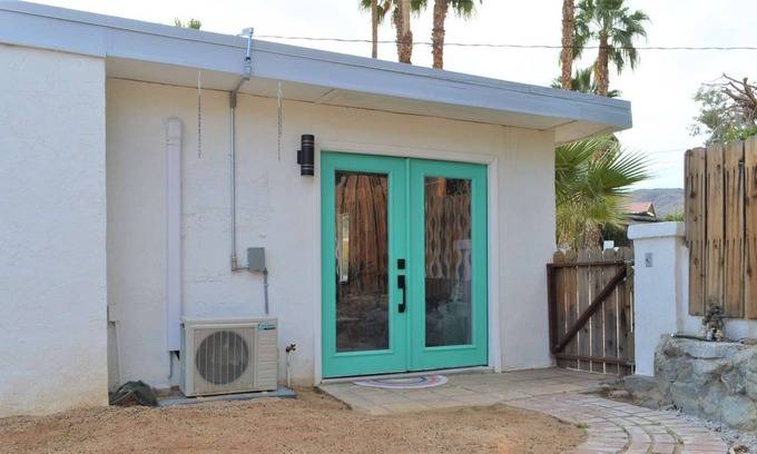 Cathedral City Cove Casa | THE MINT ESCAPE SUITE - CASITA