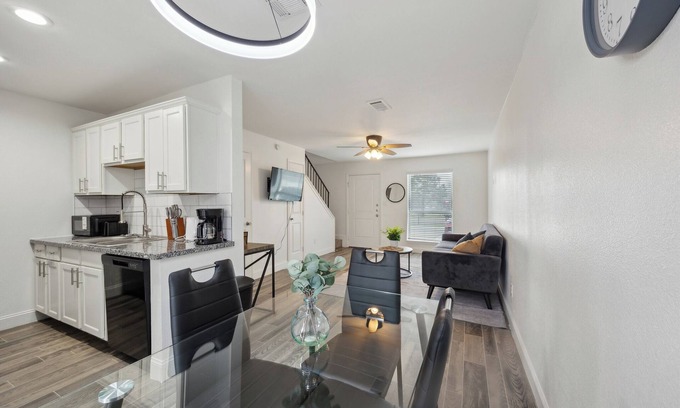 South Arlington Apartamento | The Mirage 253 I Spacious 2 Bed 1.5 Bath