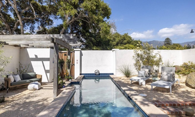 Montecito Casa | The Miramar Oasis: Plunge Pool 2 Blocks to Beach