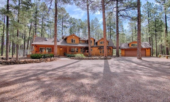 Pinetop-Lakeside Casa | The Monarch