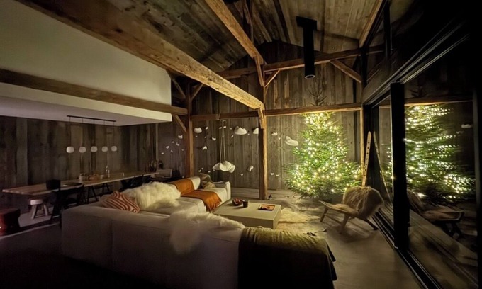 La Cote-d'Arbroz Chalet De Esquí | The Monkey Barn Morzine. Your very own stylish luxury alpine chalet retreat.