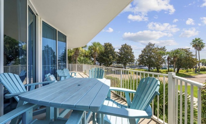 Orange Beach Condominio | The Moorings 101 | Balcony