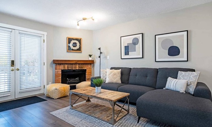 Collingwood Condominio | The Moose Lodge - Modern Condo in Collingwood