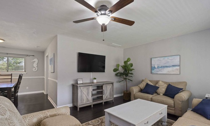 Norfolk - Virginia Beach Casa | The Morgan Trail House