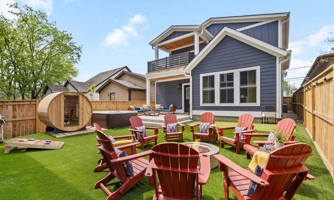 Hope Gardens Casa | The Morrison - Karaoke, Theater, Backyard Oasis