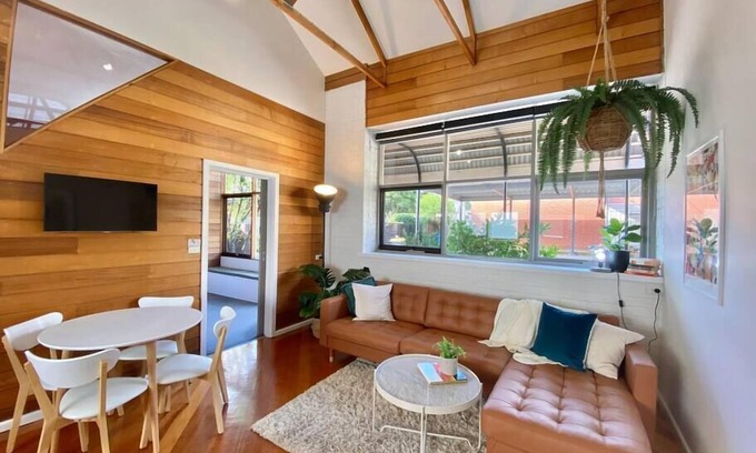 Geelong Apartamento | The Morrison Stables- Walking distance to the Geelong CBD