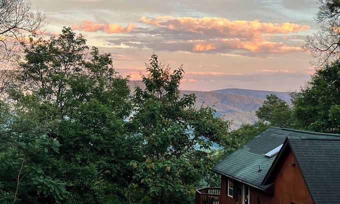 Old Fields Casa | The Mountain House on High Knob - Dog Friendly!