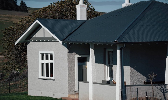 Otago Region Otro | The Nenthorn Farmhouse-Boutique Getaway in the Peaceful Countryside