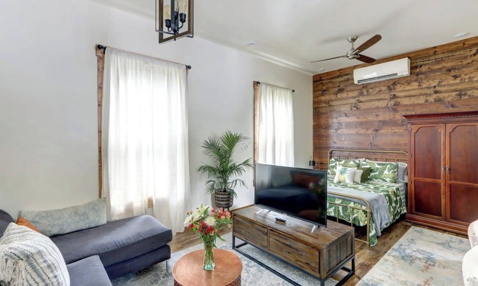 Eastside Apartamento | The Nest on Park, Modern | Easy Walk to Forsyth