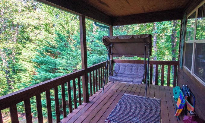 Hayesville Cabina | The Nest