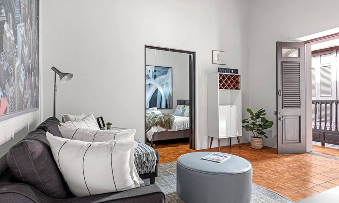 Old San Juan Apartamento | The New York Style Suite Fortaleza Street