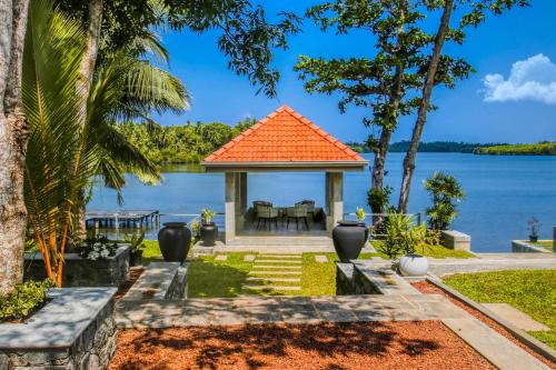 Ambalangoda Complejo | The Niche Hikkaduwa - 10 minutes to the beach