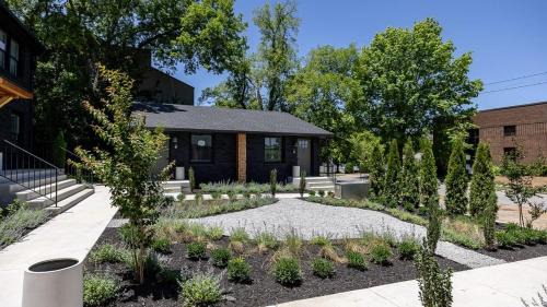 Hillsboro West End Apartamento | The Nomad 4 Studio Buyout 16 Guests in Hillsboro