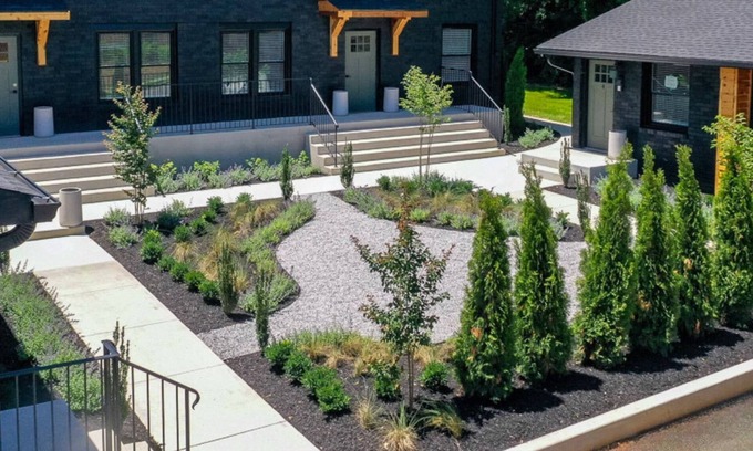 Hillsboro West End Apartamento | The Nomad | 48-Person Hillsboro Village Retreat | Studio & 1BR Spaces
