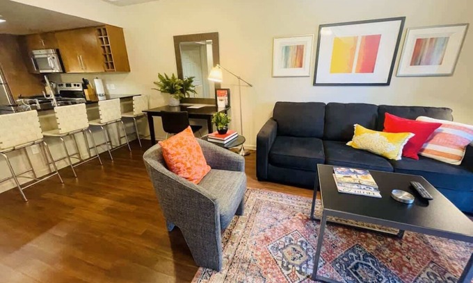 Westfield Casa | The Norwalk | Modern Tarrytown Stay Near DT