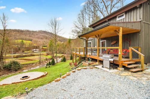 Frank Casa | The Nuthouse on Squirrel Creek Ski, Hike and Fish