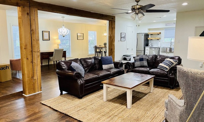 Flowood Casa | ⭐️The Oak House at the Rez ⛵️