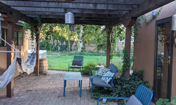 Carlsbad Casa | The Oasis: Guesthouse w/ Lush Shared Yard & Hot Tub- Great Location!